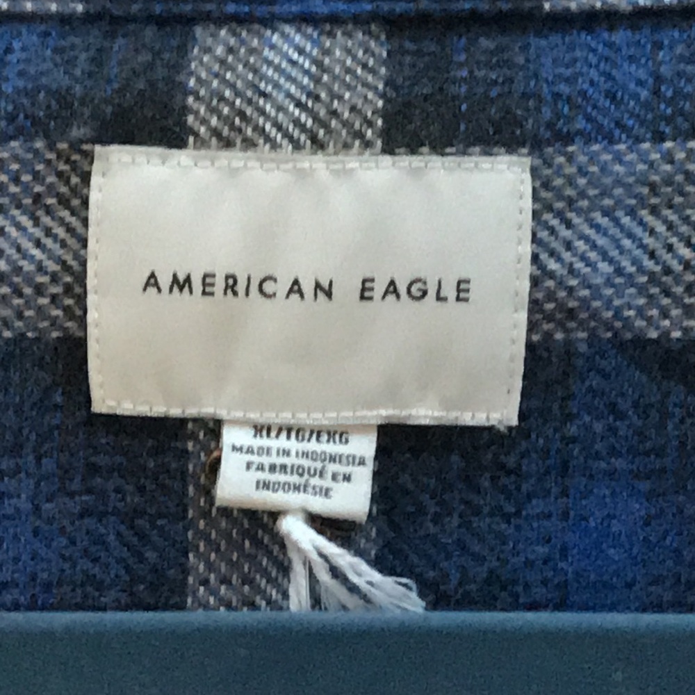 AEO- Plaid button down - Picture 14 of 14